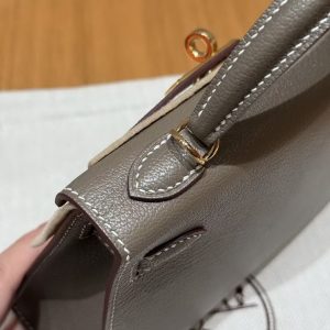 Hermes Kelly Mini 2 19 CM Bag Handmade In Chèvre Calfskin Leather Gold Hardware 18 Etoupe - Image 7