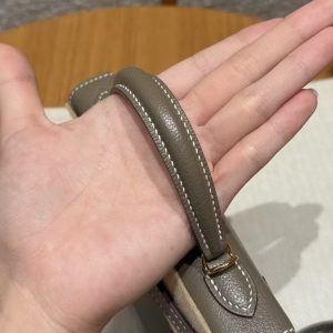Hermes Kelly Mini 2 19 CM Bag Handmade In Chèvre Calfskin Leather Gold Hardware 18 Etoupe - Image 5