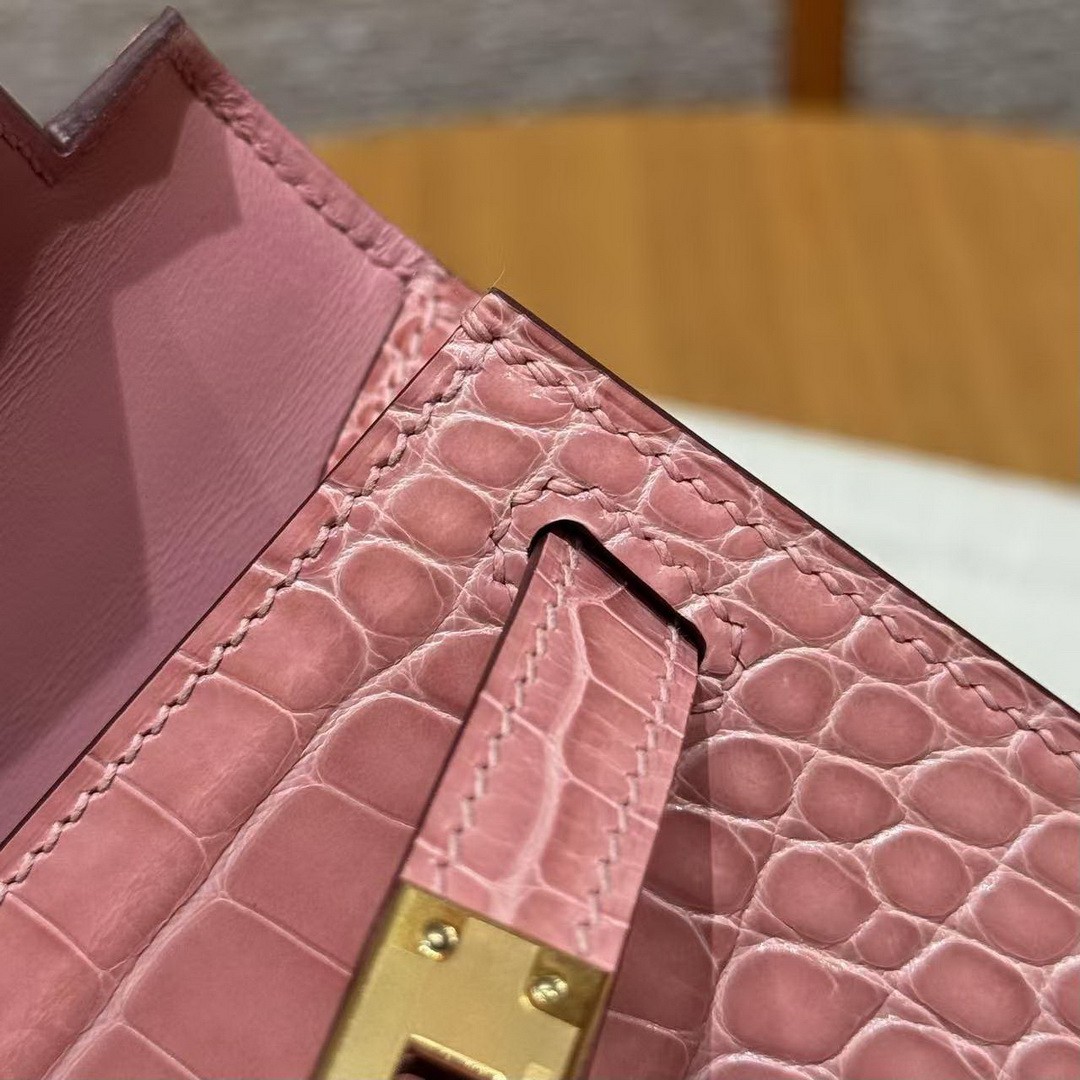 Hermes Kelly Mini 2 19 CM Bag Handmade In Bright American Alligator Leather Gold Hardware 1Q Rose Confetti - Image 6