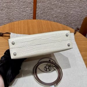 Hermes Kelly Mini 2 19 CM Bag Handmade In Matte Alligator Leather from Mississippi Sliver Hardware 3C Parchemin - Image 16