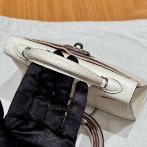 Hermes Kelly Mini 2 19 CM Bag Handmade In Matte Alligator Leather from Mississippi Sliver Hardware 3C Parchemin - Image 15