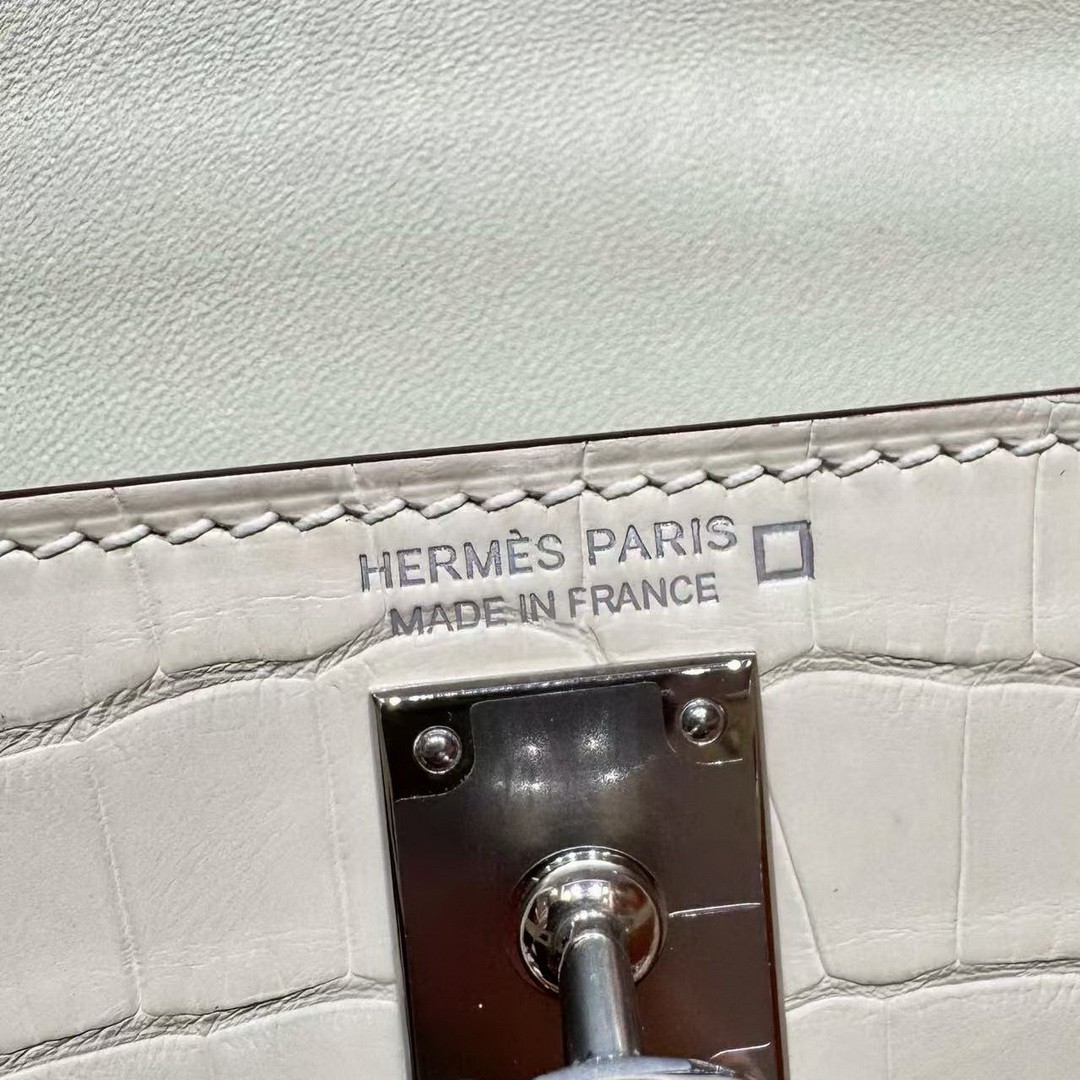 Hermes Kelly Mini 2 19 CM Bag Handmade In Matte Alligator Leather from Mississippi Sliver Hardware 3C Parchemin - Image 14