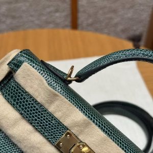 Hermes Kelly Mini 2 19 CM Bag Handmade In Lizard Leather From South Africa Gold Hardware 60 Vert Pochette - Image 6