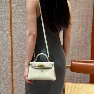 Hermes Kelly Mini 2 19 CM Bag Handmade In KK Ostrich Leather from South Africa Gold Hardware 8L Beton - Image 4