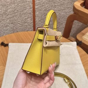 Hermes Kelly Mini 2 19 CM Bag Handmade In Chèvre Calfskin Leather Gold Hardware 9o Jaune Naples - Image 13