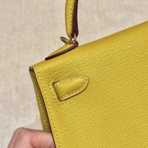 Hermes Kelly Mini 2 19 CM Bag Handmade In Chèvre Calfskin Leather Gold Hardware 9o Jaune Naples - Image 9