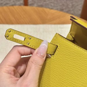 Hermes Kelly Mini 2 19 CM Bag Handmade In Chèvre Calfskin Leather Gold Hardware 9o Jaune Naples - Image 7