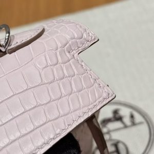 Hermes Kelly Mini 2 19CM Bag Handmade In Matte Alligator Leather from Mississippi Silver Hardware 09 Mauve Pale - Image 6