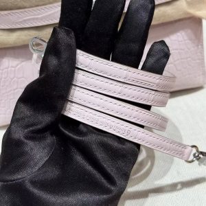 Hermes Kelly Mini 2 19CM Bag Handmade In Matte Alligator Leather from Mississippi Silver Hardware 09 Mauve Pale - Image 3