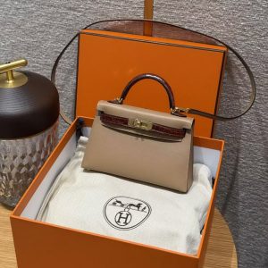 Hermes Kelly Mini 2 19CM Bag Handmade In Madame and Alligator Leather Gold Hardware 0M Chai 33 Miel - Image 2