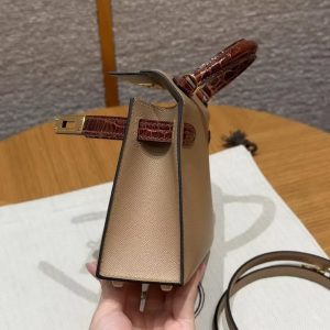 Hermes Kelly Mini 2 19CM Bag Handmade In Madame and Alligator Leather Gold Hardware 0M Chai 33 Miel - Image 19