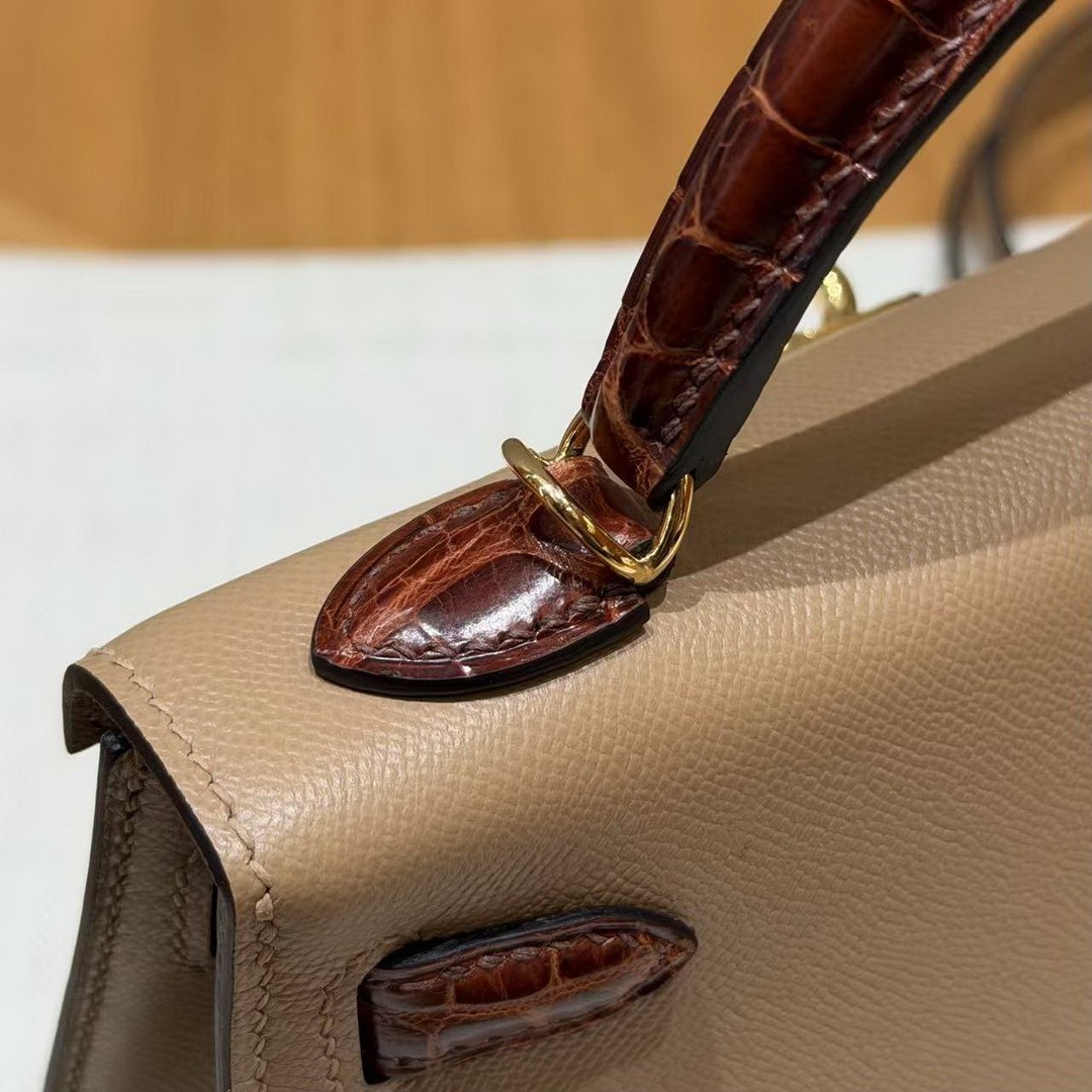 Hermes Kelly Mini 2 19CM Bag Handmade In Madame and Alligator Leather Gold Hardware 0M Chai 33 Miel - Image 14