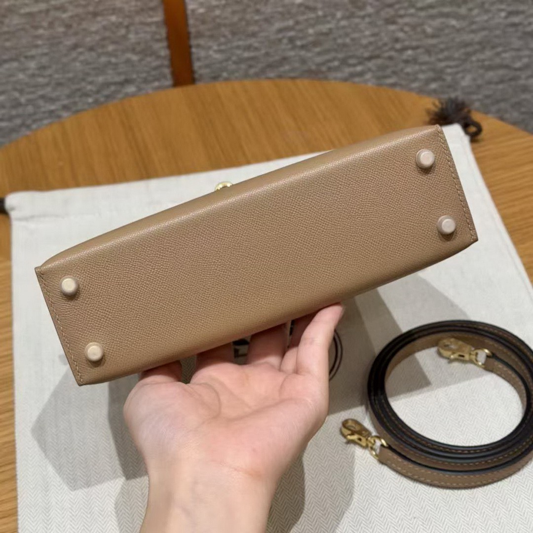 Hermes Kelly Mini 2 19CM Bag Handmade In Madame and Alligator Leather Gold Hardware 0M Chai 33 Miel - Image 8