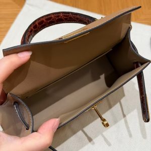 Hermes Kelly Mini 2 19CM Bag Handmade In Madame and Alligator Leather Gold Hardware 0M Chai 33 Miel - Image 7