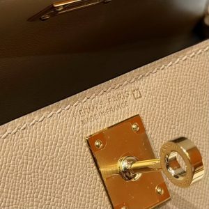 Hermes Kelly Mini 2 19CM Bag Handmade In Madame and Alligator Leather Gold Hardware 0M Chai 33 Miel - Image 5