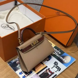Hermes Kelly Mini 2 19CM Bag Handmade In Madame and Alligator Leather Gold Hardware 0M Chai 33 Miel - Image 3