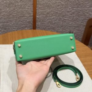 Hermes Kelly Mini 2 19CM Bag Handmade In Swift Calfskin Leather Gold Hardware 0T Vert Comics - Image 17