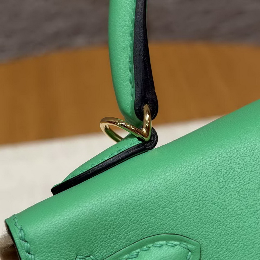 Hermes Kelly Mini 2 19CM Bag Handmade In Swift Calfskin Leather Gold Hardware 0T Vert Comics - Image 14