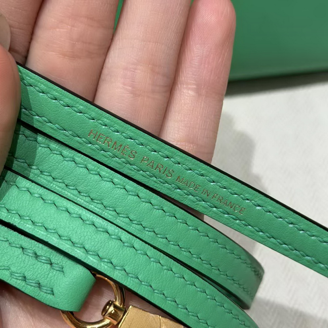 Hermes Kelly Mini 2 19CM Bag Handmade In Swift Calfskin Leather Gold Hardware 0T Vert Comics - Image 12