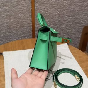 Hermes Kelly Mini 2 19CM Bag Handmade In Swift Calfskin Leather Gold Hardware 0T Vert Comics - Image 8