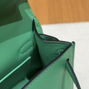 Hermes Kelly Mini 2 19CM Bag Handmade In Swift Calfskin Leather Gold Hardware 0T Vert Comics - Image 4