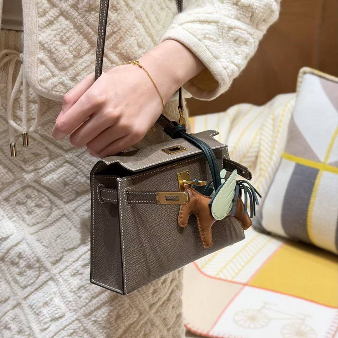 Hermes Kelly Mini 2 19CM Bag Handmade In Epsom Calfskin Leather Gold Hardware 18 Etoupe - Image 4