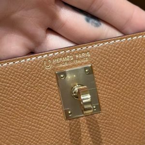 Hermes Kelly Mini 2 19CM Bag Handmade In Epsom Calfskin Leather Gold Hardware 37 Gold 10 Craie - Image 16