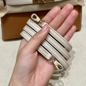 Hermes Kelly Mini 2 19CM Bag Handmade In Epsom Calfskin Leather Gold Hardware 37 Gold 10 Craie - Image 6