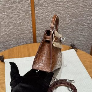 Hermes Kelly Mini 2 19CM Bag Handmade In Matte Alligator Leather from Mississippi Silver Hardware 37 Gold - Image 26