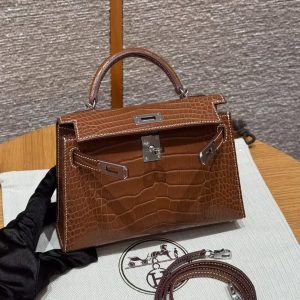 Hermes Kelly Mini 2 19CM Bag Handmade In Matte Alligator Leather from Mississippi Silver Hardware 37 Gold - Image 19
