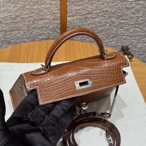 Hermes Kelly Mini 2 19CM Bag Handmade In Matte Alligator Leather from Mississippi Silver Hardware 37 Gold - Image 16