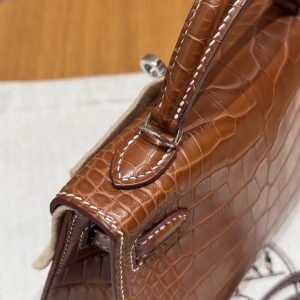 Hermes Kelly Mini 2 19CM Bag Handmade In Matte Alligator Leather from Mississippi Silver Hardware 37 Gold - Image 6