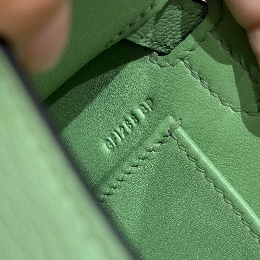 Hermes Kelly Mini 2 19CM Bag Handmade In Chèvre Calfskin Leather Gold Hardware 3i Vert Criquent - Image 20