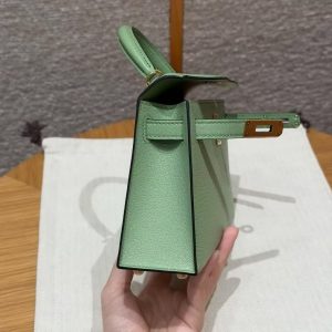 Hermes Kelly Mini 2 19CM Bag Handmade In Chèvre Calfskin Leather Gold Hardware 3i Vert Criquent - Image 17