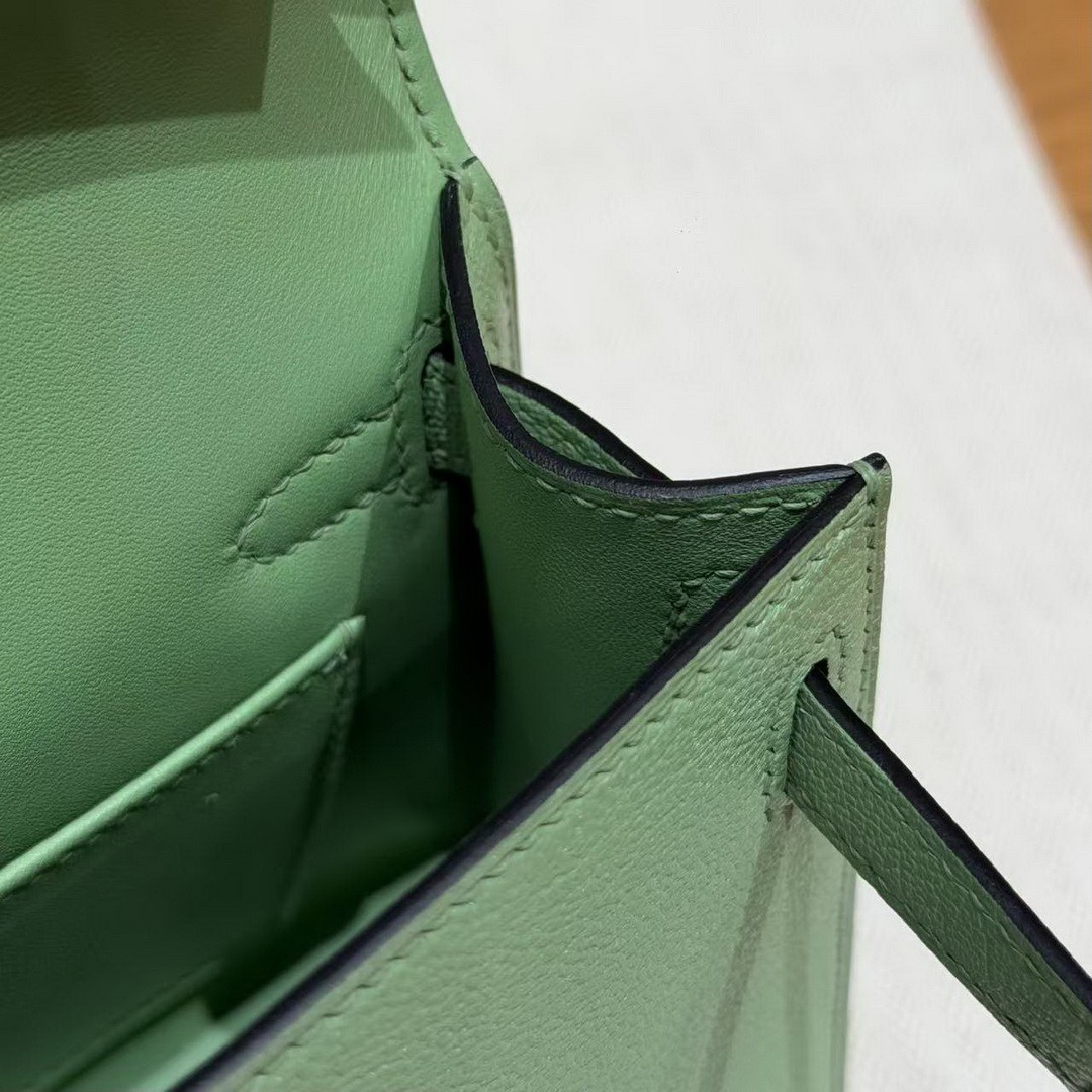 Hermes Kelly Mini 2 19CM Bag Handmade In Chèvre Calfskin Leather Gold Hardware 3i Vert Criquent - Image 15