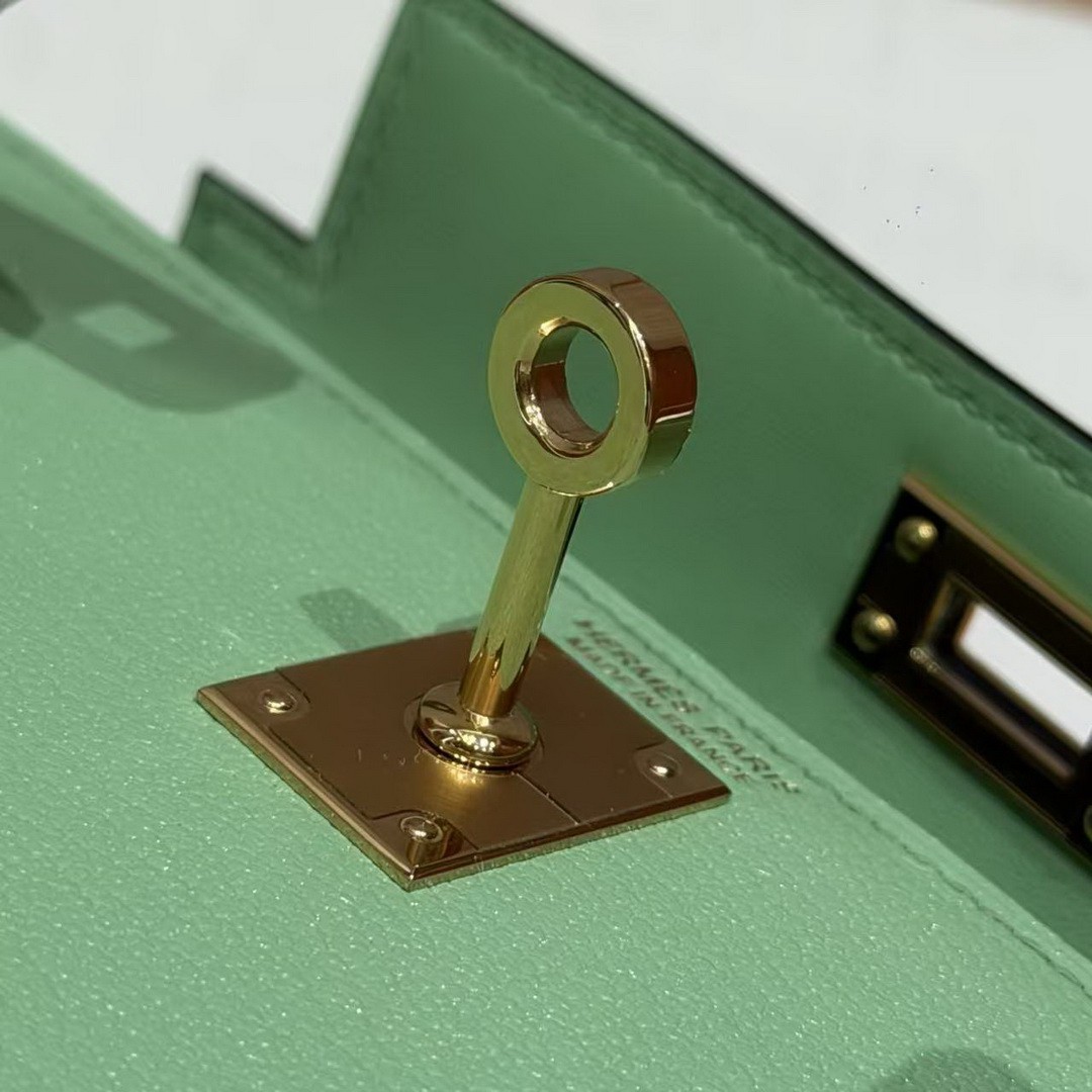 Hermes Kelly Mini 2 19CM Bag Handmade In Chèvre Calfskin Leather Gold Hardware 3i Vert Criquent - Image 14