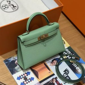 Hermes Kelly Mini 2 19CM Bag Handmade In Chèvre Calfskin Leather Gold Hardware 3i Vert Criquent - Image 6