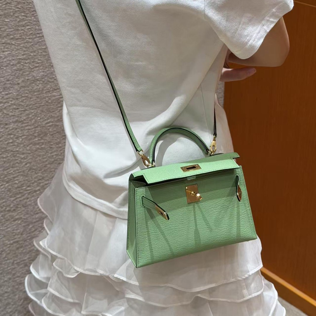 Hermes Kelly Mini 2 19CM Bag Handmade In Chèvre Calfskin Leather Gold Hardware 3i Vert Criquent - Image 5