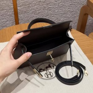 Hermes Kelly Mini 2 19CM Bag Handmade In Mademe Calfskin Leather Gold Hardware 46 Ebene - Image 19