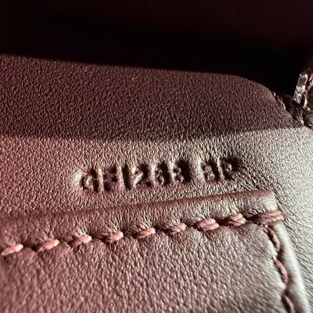 Hermes Kelly Mini 2 19CM Bag Handmade In Alligator Leather from Mississippi Gold Hardware 57 Bordeaux - Image 17