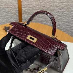 Hermes Kelly Mini 2 19CM Bag Handmade In Alligator Leather from Mississippi Gold Hardware 57 Bordeaux - Image 14