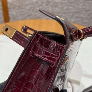 Hermes Kelly Mini 2 19CM Bag Handmade In Alligator Leather from Mississippi Gold Hardware 57 Bordeaux - Image 12