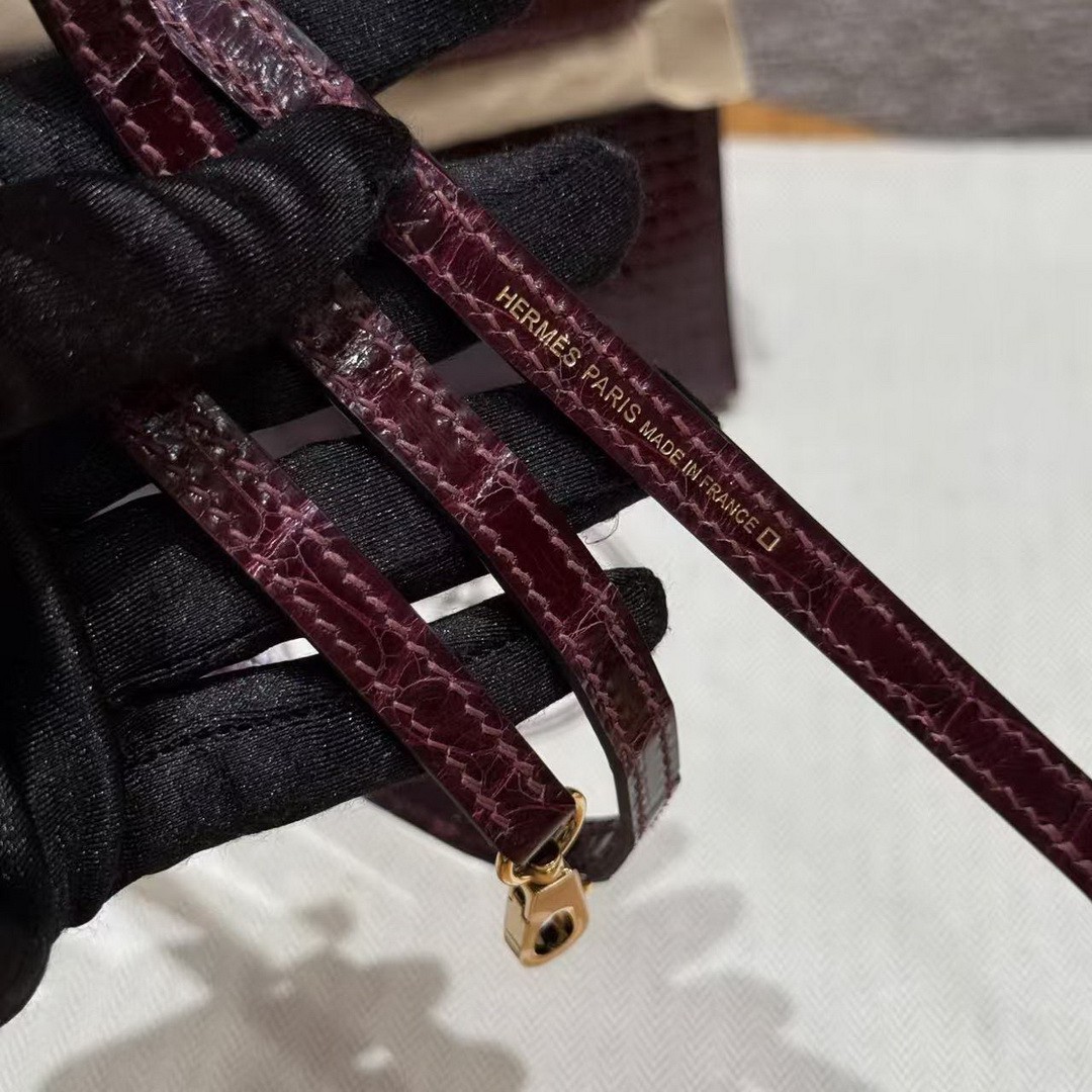 Hermes Kelly Mini 2 19CM Bag Handmade In Alligator Leather from Mississippi Gold Hardware 57 Bordeaux - Image 4