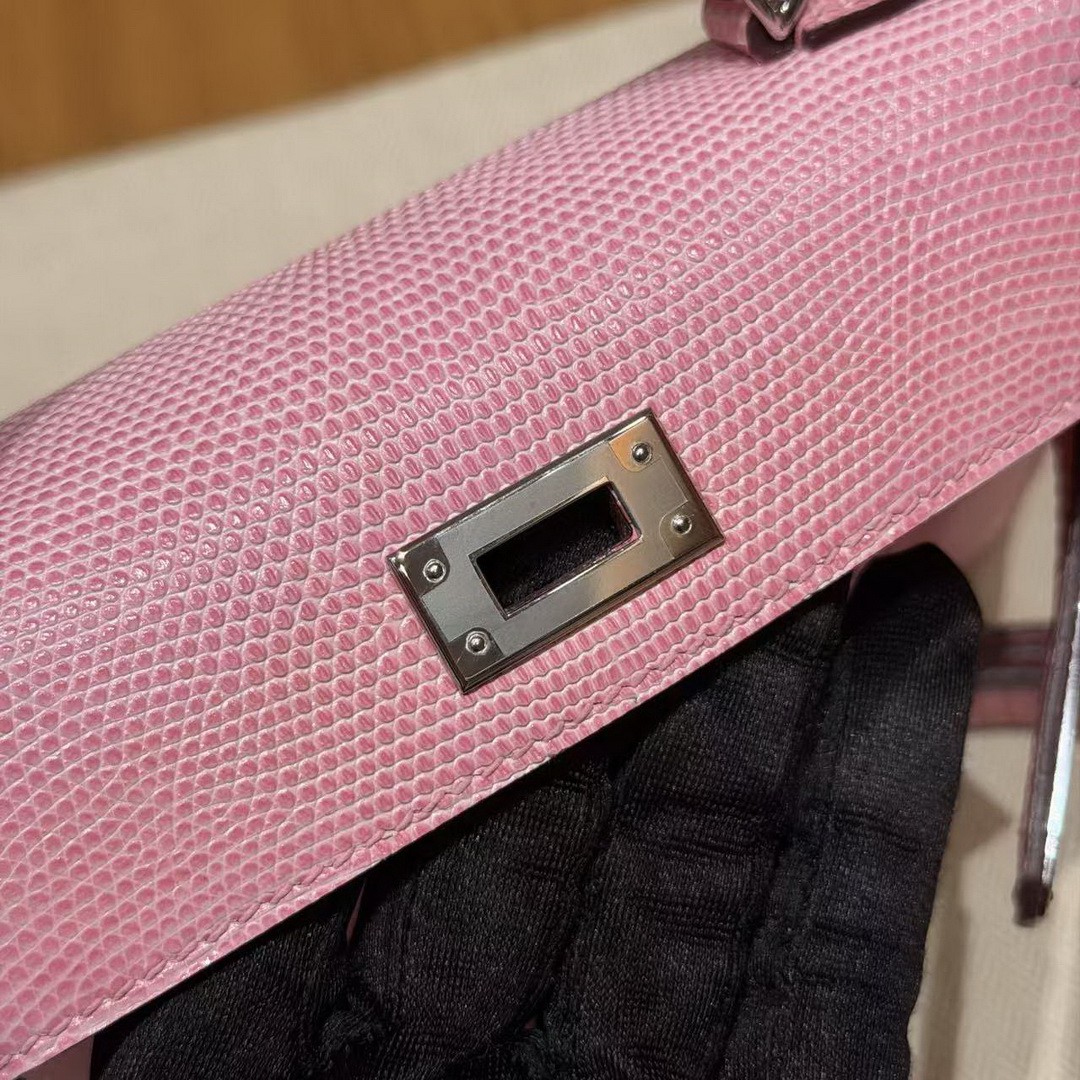 Hermes Kelly Mini 2 19CM Bag Handmade In Lizard Leather from South Africa Silver Hardware 5p Pink - Image 17