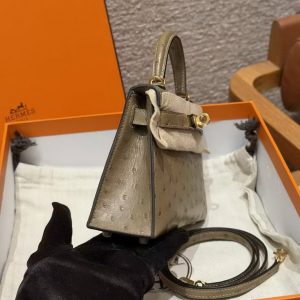 Hermes Kelly Mini 2 19CM Bag Handmade In KK Ostrich Leather from South Africa Gold Hardware 81 Gris Tourterlle - Image 23