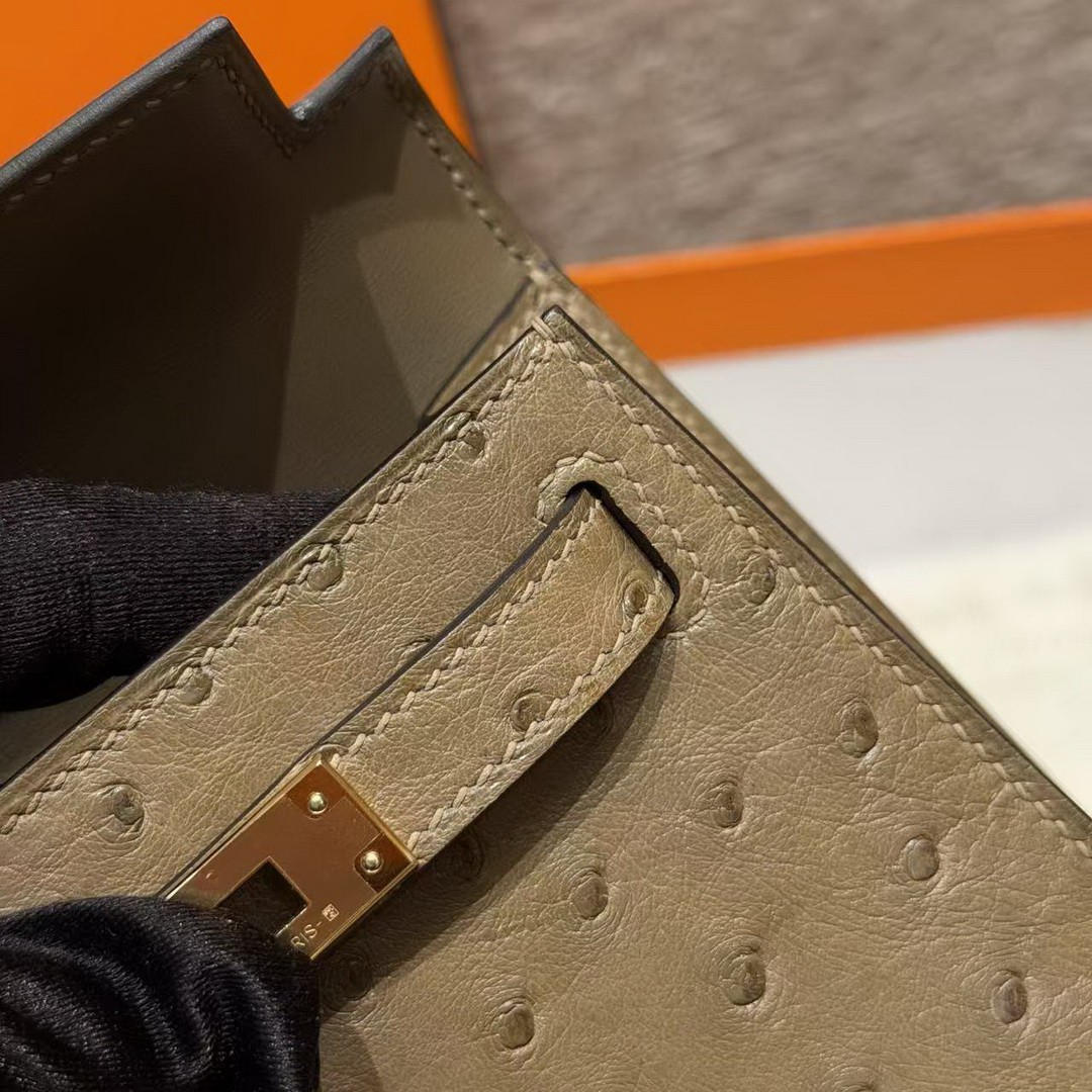 Hermes Kelly Mini 2 19CM Bag Handmade In KK Ostrich Leather from South Africa Gold Hardware 81 Gris Tourterlle - Image 6