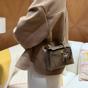 Hermes Kelly Mini 2 19CM Bag Handmade In KK Ostrich Leather from South Africa Gold Hardware 81 Gris Tourterlle - Image 5