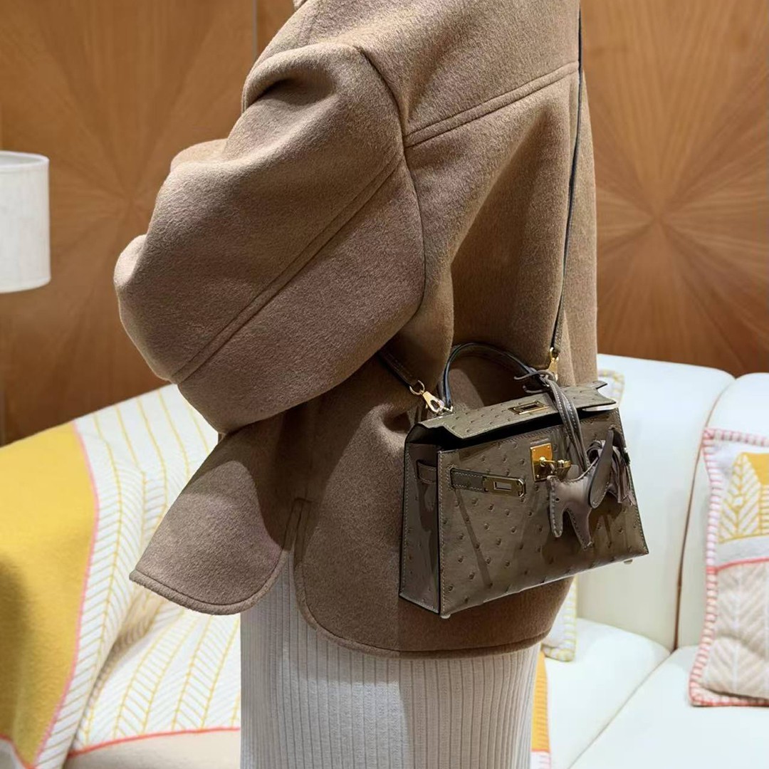 Hermes Kelly Mini 2 19CM Bag Handmade In KK Ostrich Leather from South Africa Gold Hardware 81 Gris Tourterlle - Image 5