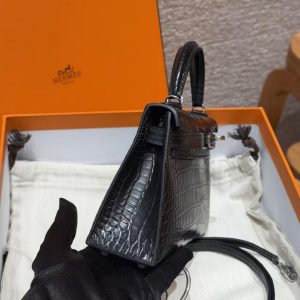 Hermes Kelly Mini 2 19CM Bag Handmade In Alligator Leather from Mississippi Silver Hardware 89 Noir - Image 19