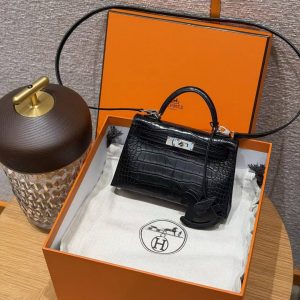 Hermes Kelly Mini 2 19CM Bag Handmade In Alligator Leather from Mississippi Silver Hardware 89 Noir - Image 12